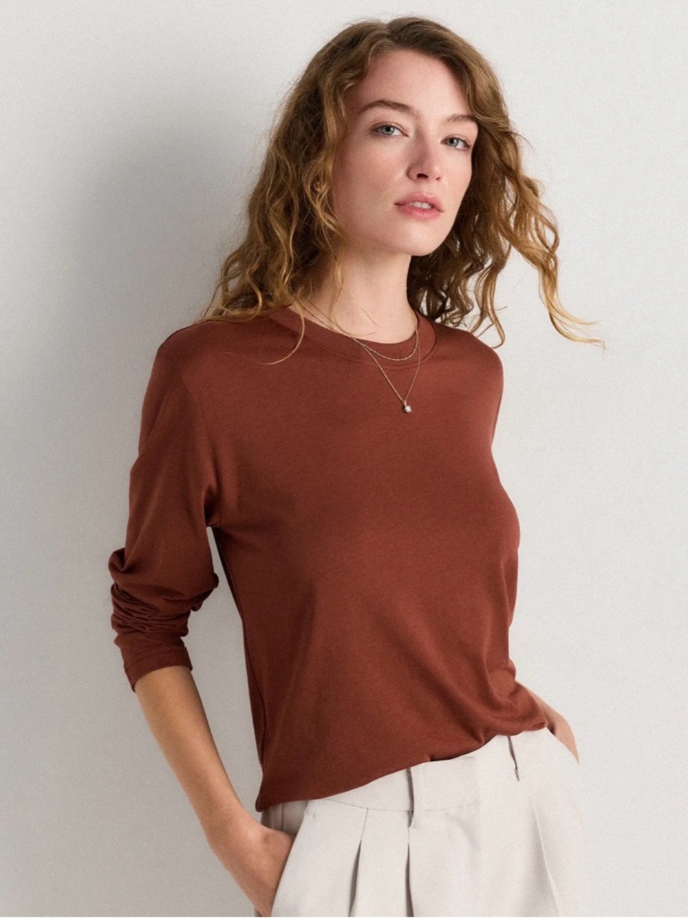Quince long sleeve tee in redwood brown